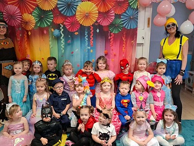 Grafika Gr. I i II Bal Karnawałowy