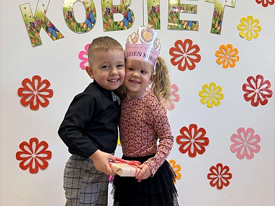 Grafika Gr. II Dzień Kobiet