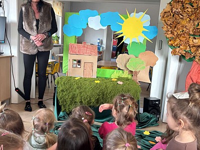 Grafika Gr. I I II Teatrzyk "Czerwony Kapturek "